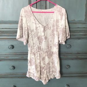 Worn once! O’Neill romper